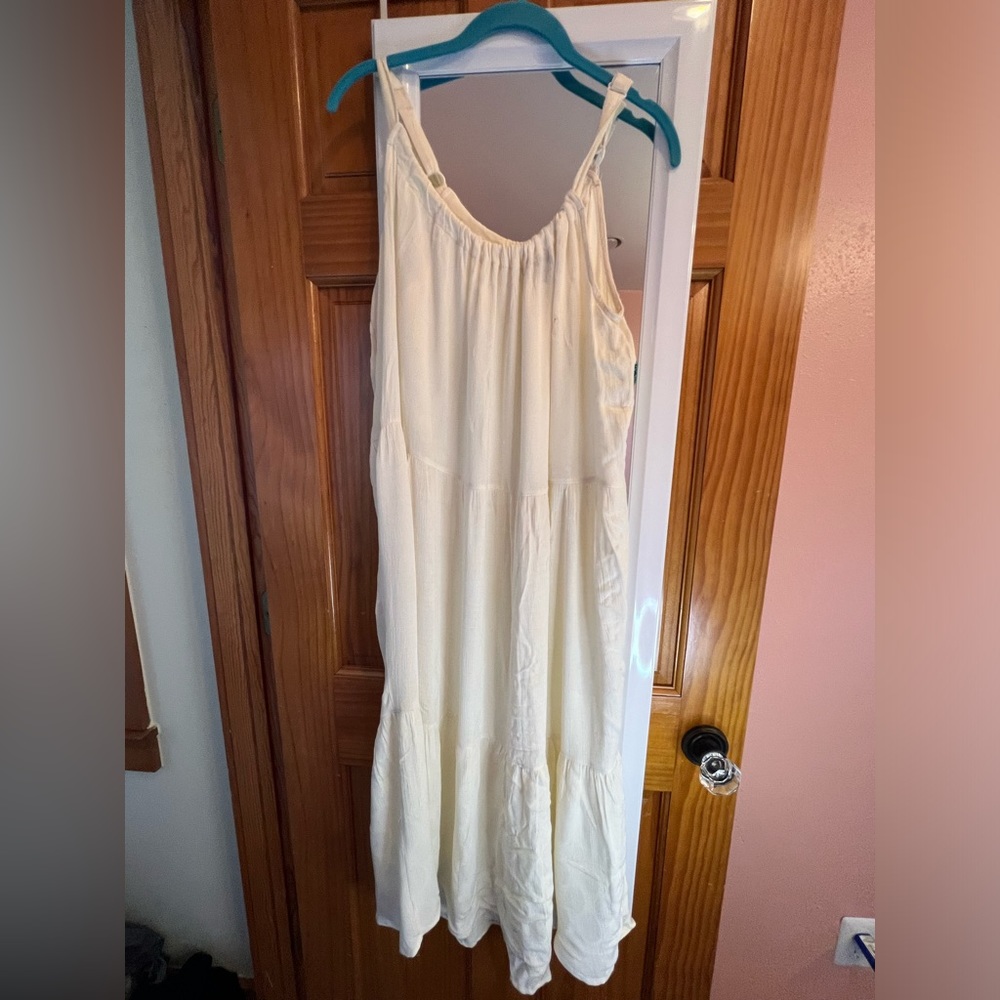 Women’s size 1x dress.